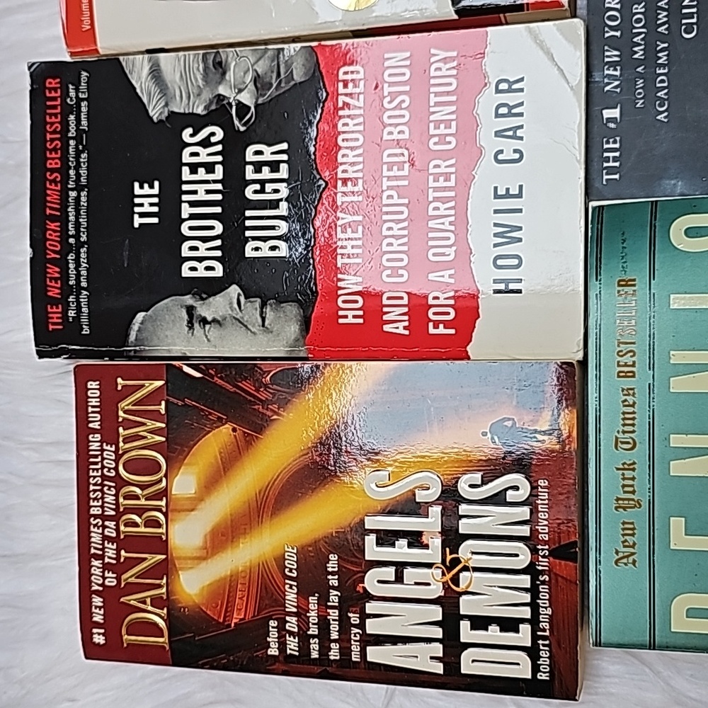 Books - Picture 2 of 5